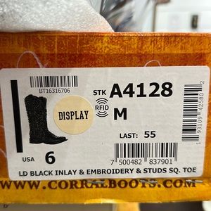 Corral Handcrafted Boots - Black Size 6